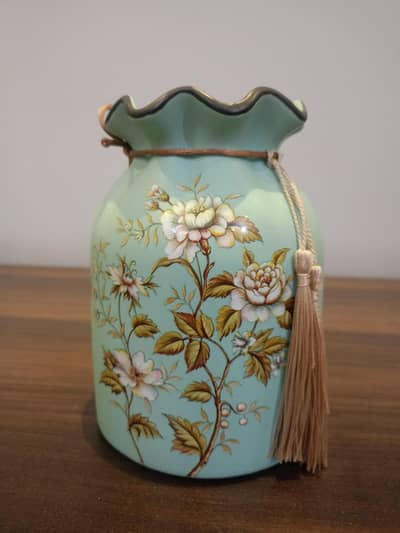 Pretty and Modern Table vase Mint Green colour Looks very Beautiful