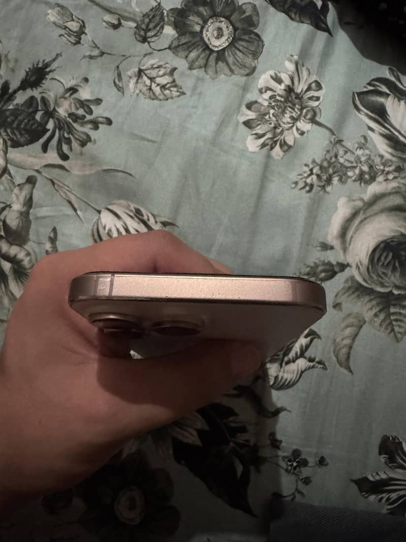 iphone 16 pro max 2