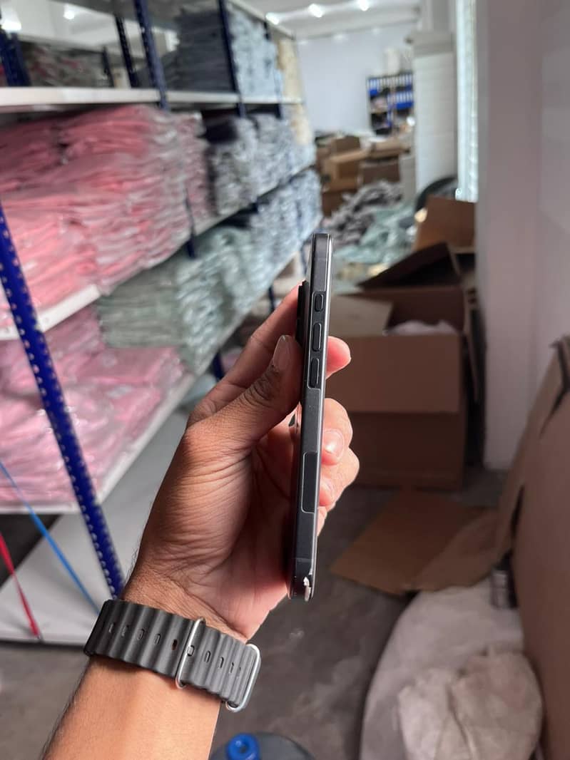 iphone 16 jv 4