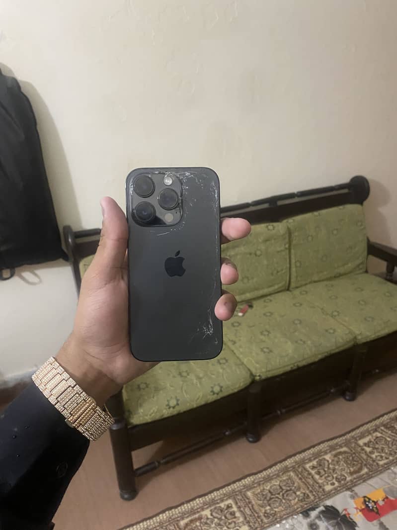 Iphone 14 pro jv 1