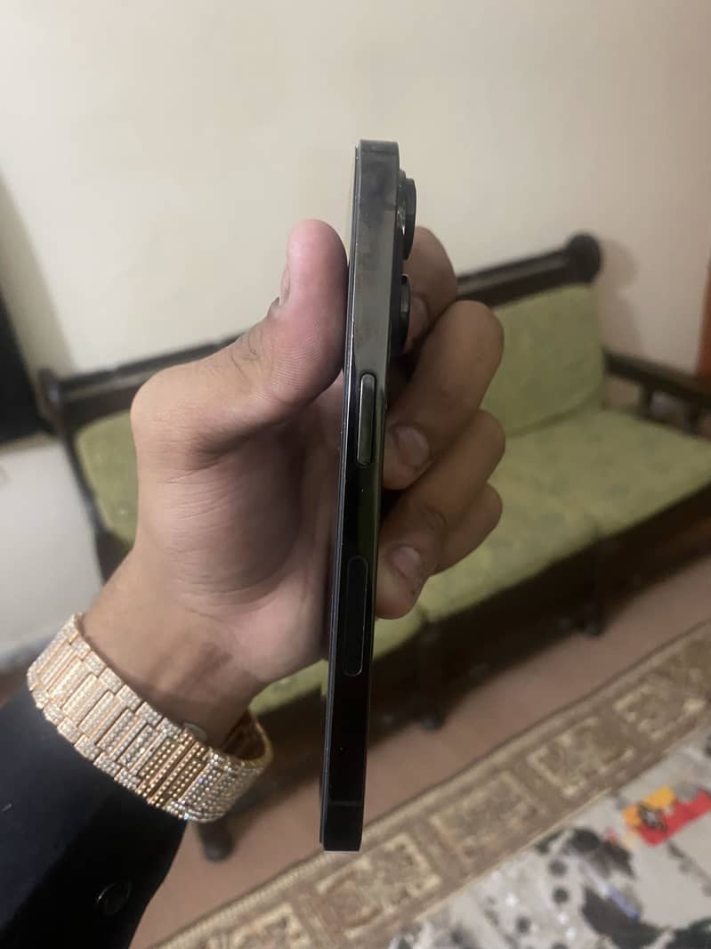 Iphone 14 pro jv 2