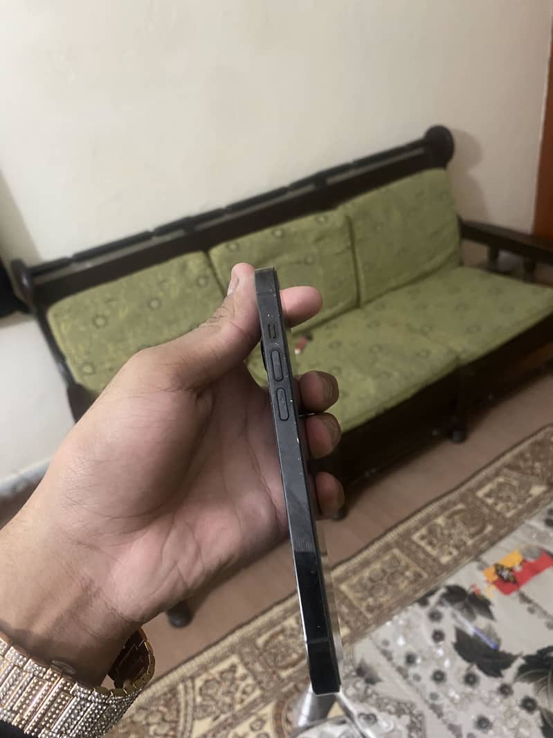 Iphone 14 pro jv 3