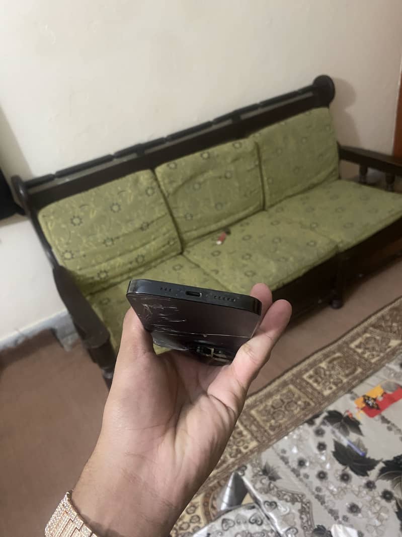 Iphone 14 pro jv 4