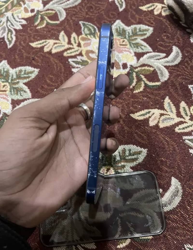 iPhone 12 JV 3