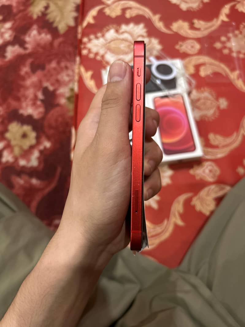 Iphone 12 4