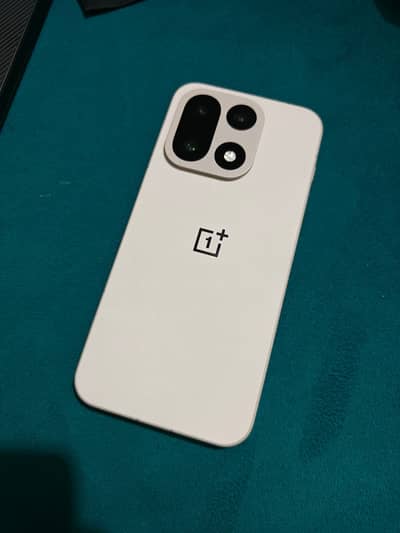 One Plus 15 16/512 sand Sand Storm color 10/10 mint condition non pta