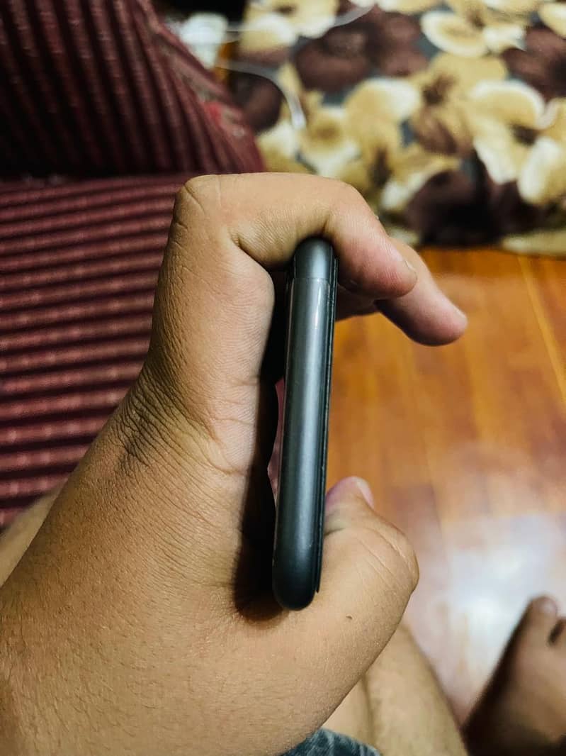Apple Iphone 11 3