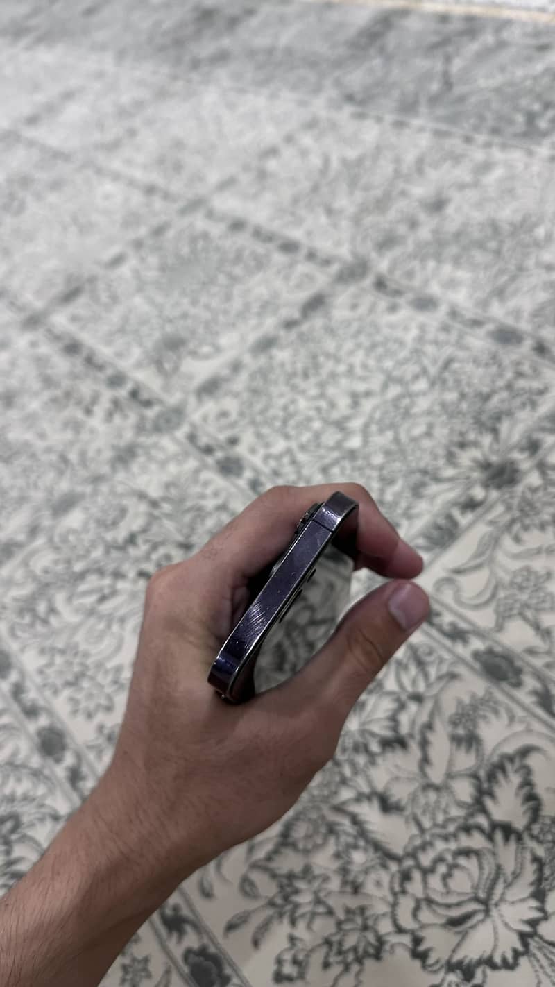 Iphone 14pro jv 4