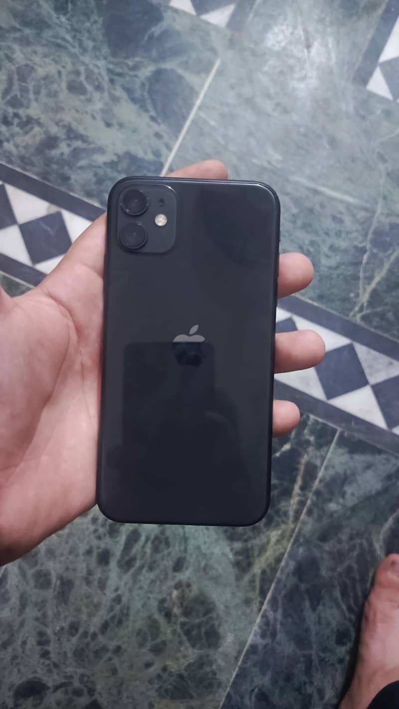 iPhone 11 4