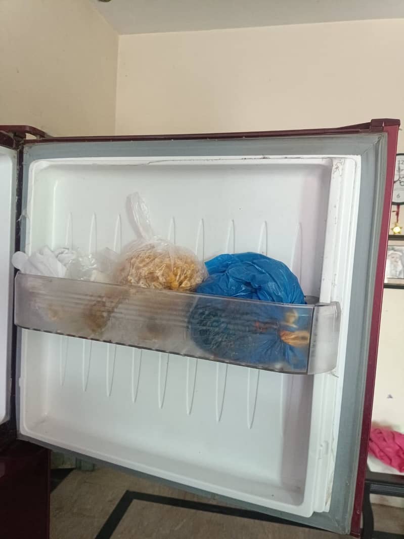 Orient refrigirator 4