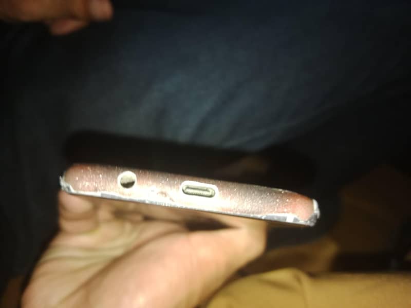 samsung A8 4