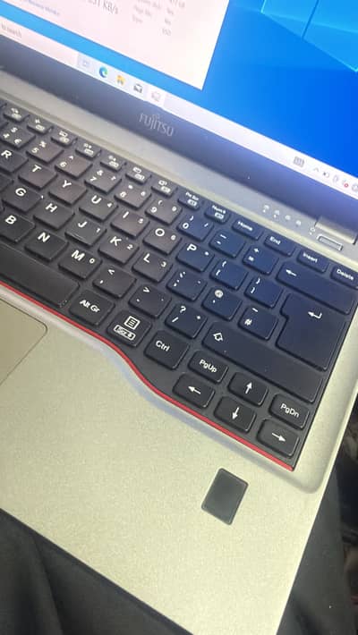 fujitsu lifebook u series core i7 12th gen 7412