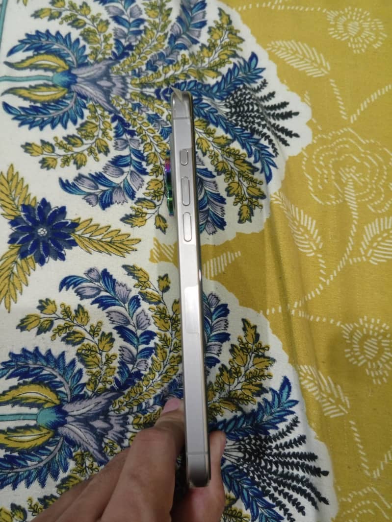 IPHONE 15 PRO MAX 1