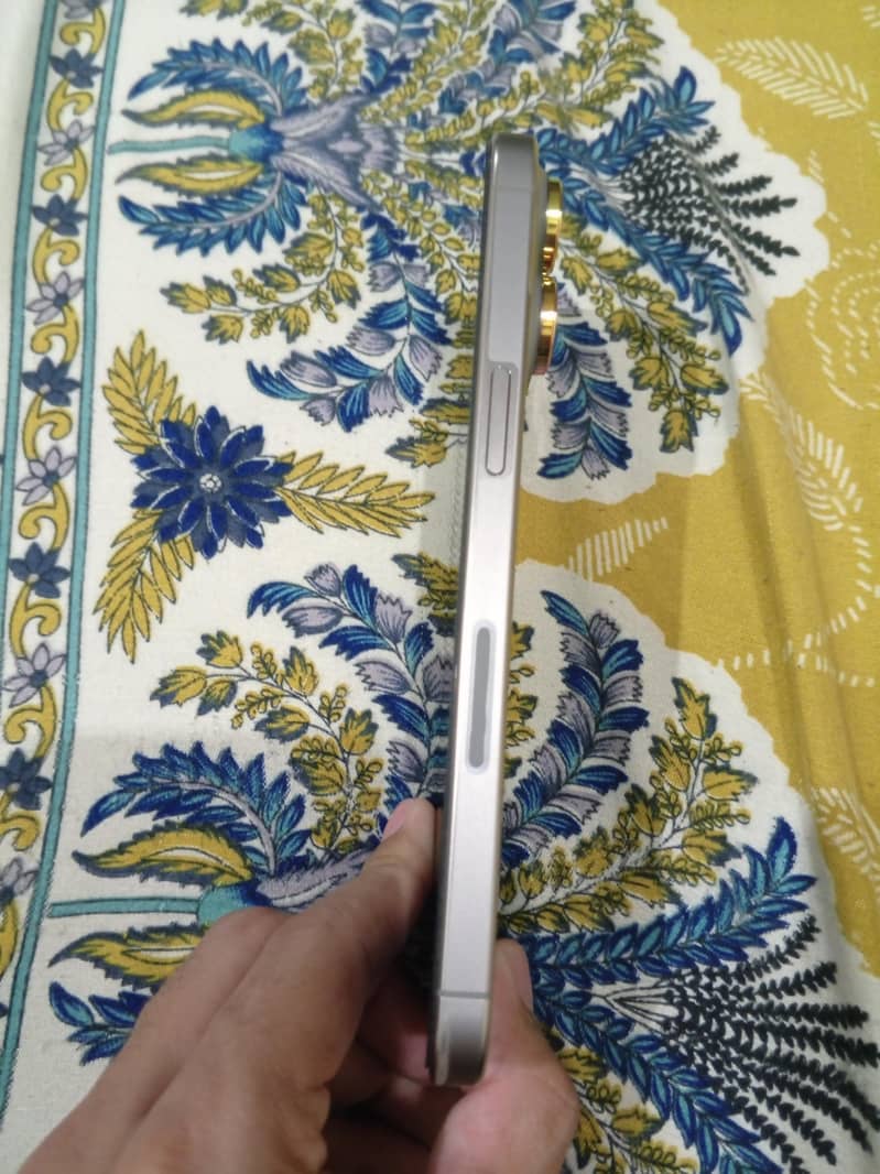 IPHONE 15 PRO MAX 3