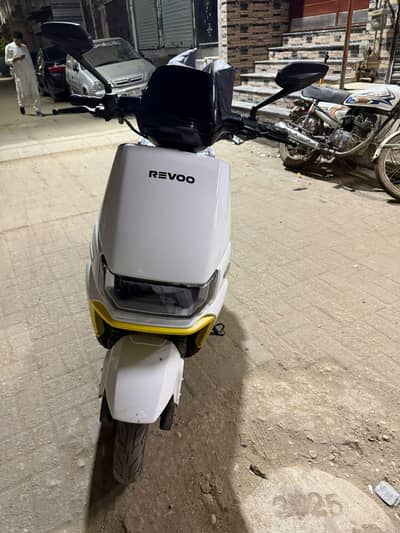 Revoo Electric Bike A12 urgent sale