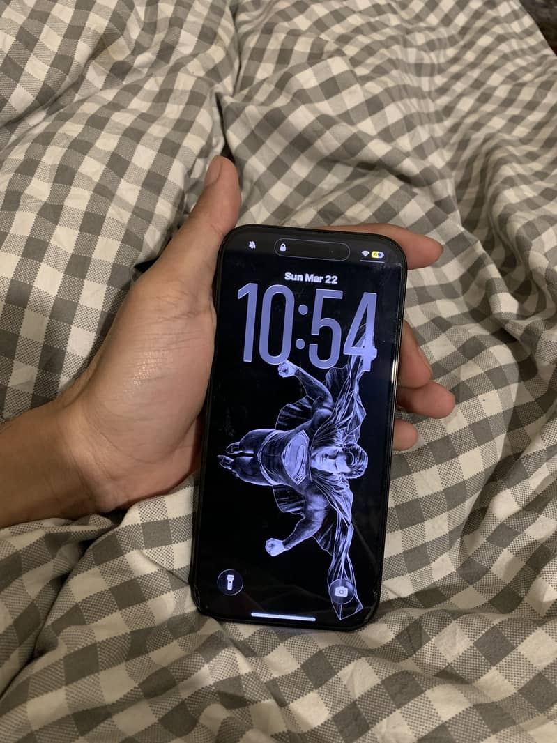 Iphone 16 pro 1
