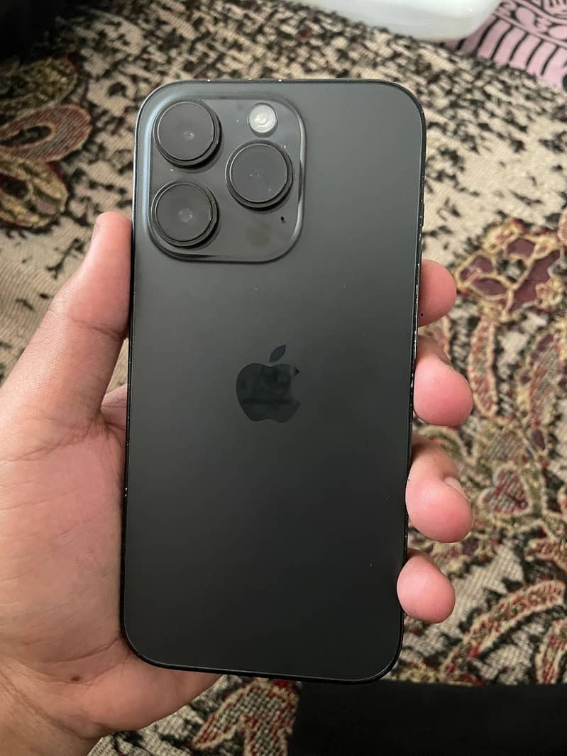 Iphone 16 pro 3