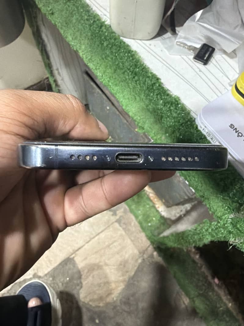 iPhone 15 pro max 1