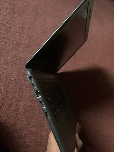 Dell latitude 3300 core i3 7th Genration