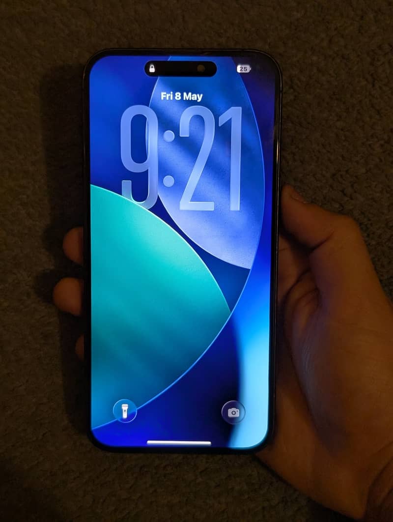 Apple iPhone 15 Pro Max 1