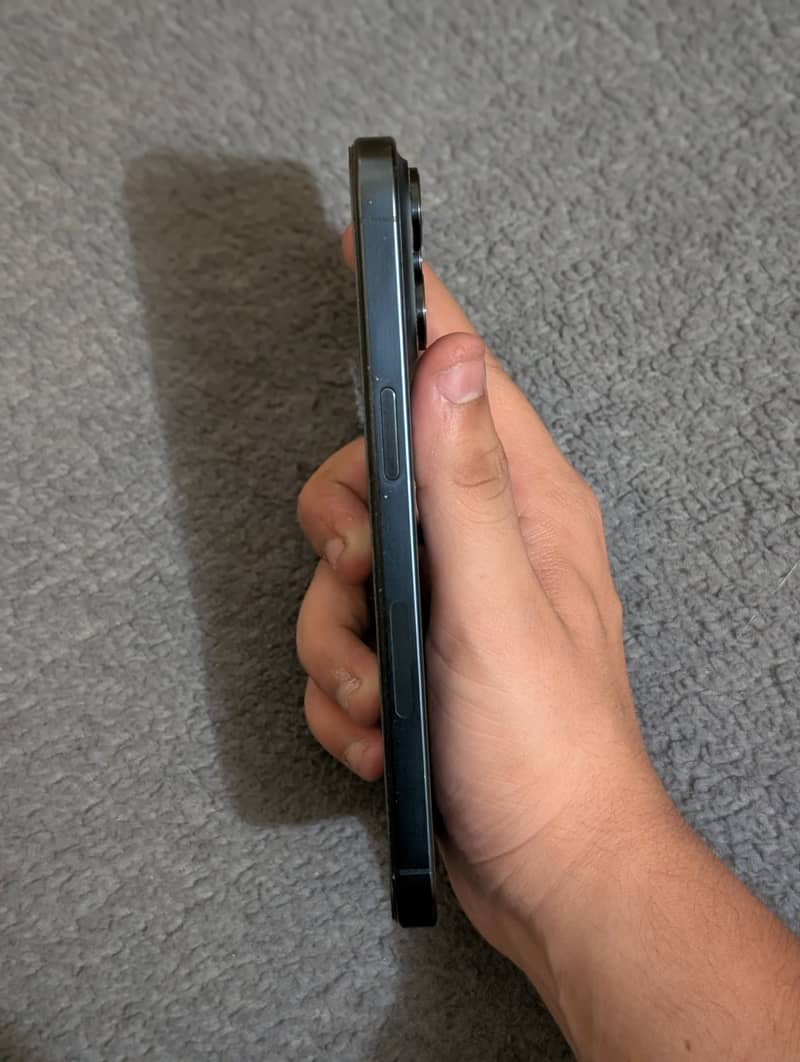 Apple iPhone 15 Pro Max 7