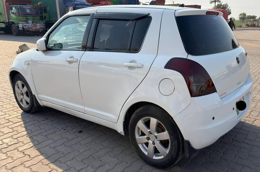 Swift DLX Automatic 2016 4