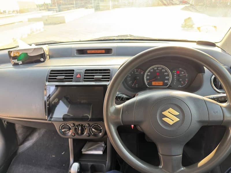 Swift DLX Automatic 2016 7
