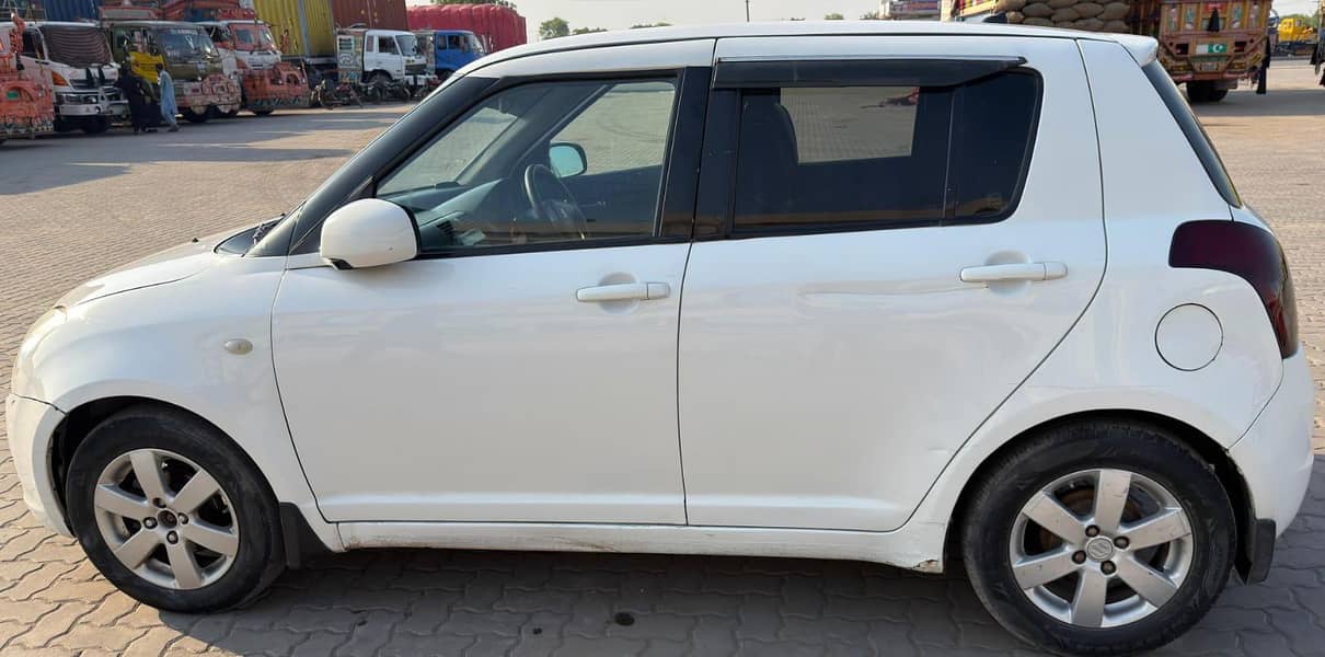 Swift DLX Automatic 2016 8