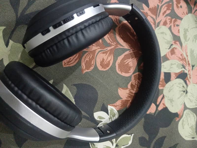 Bluetooth headset 1