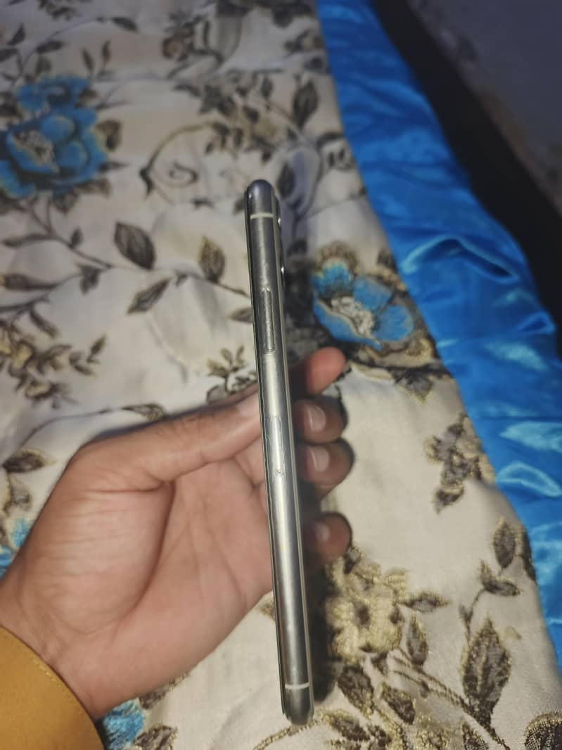 IPhone 11 Pro Max 2