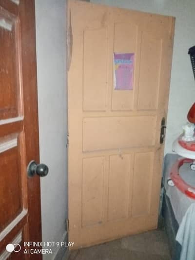 3 doors available for sell 1 bada he or 2 chote hen