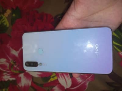 vivo y17 4+64