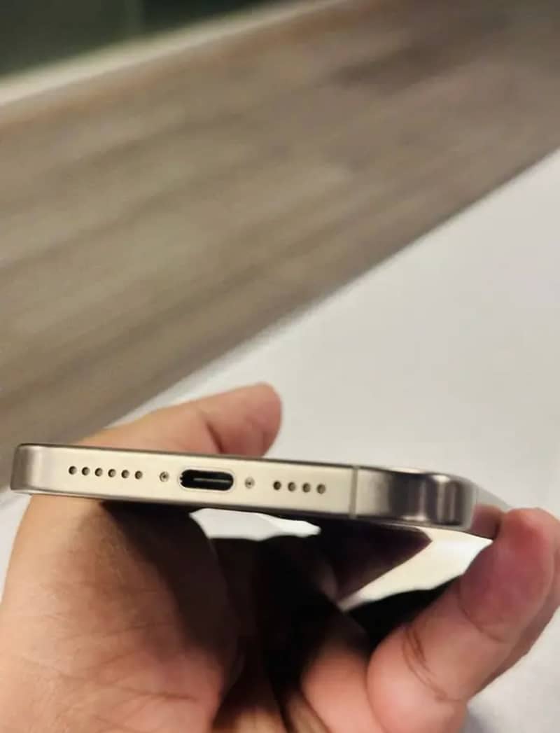 Iphone 15 pro max 2