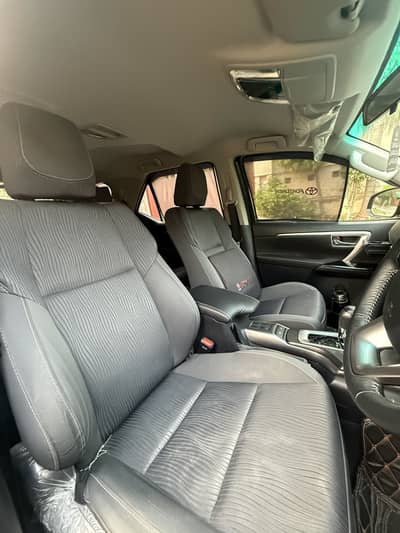 Toyota Fortuner G