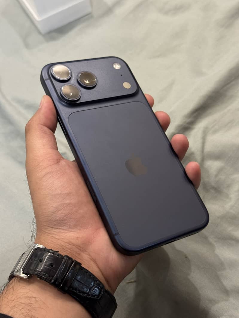 Iphone 17 Pro Max PTA 3