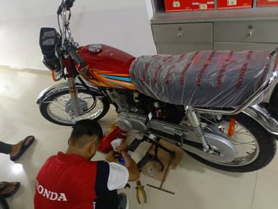 selling my brand new CG 125