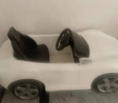 Kids Ride On Car – Excellent Condition