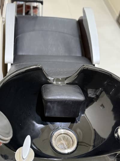 Beauty Salon Equipments | Chairs | Hair Products for sale