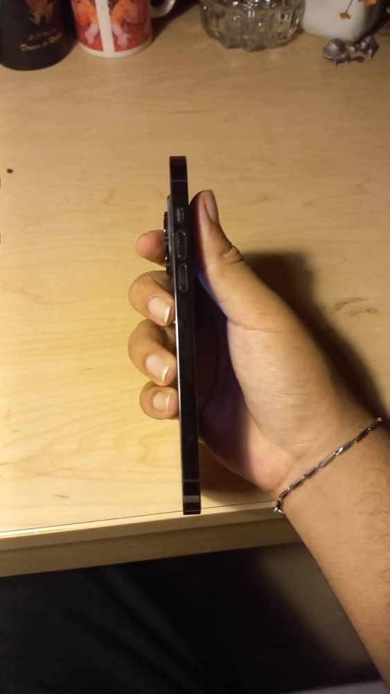 Iphone 14 pro max 6