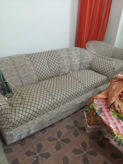 Urgent sale 5 seater sofa set