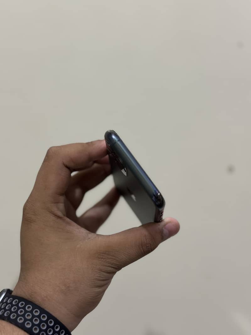 iPhone 11 Pro 6