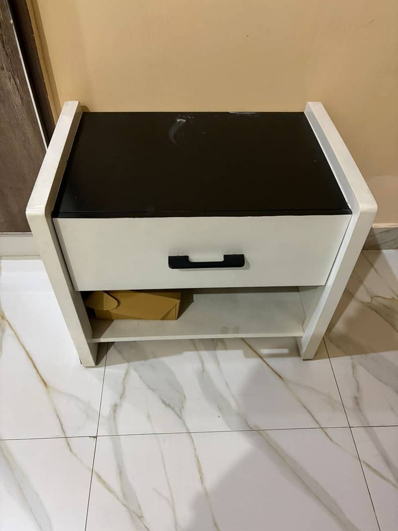 Dressing table and side table 2