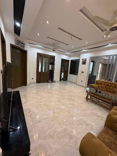 10 Marla Modern Design Non Furnished House For Rent In Park View City Lahore | For Discounted Price And Original Pictures Download The App "Signature Lands".