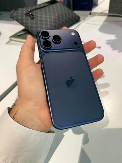 iPhone 17 pro max 512gb jv with box
