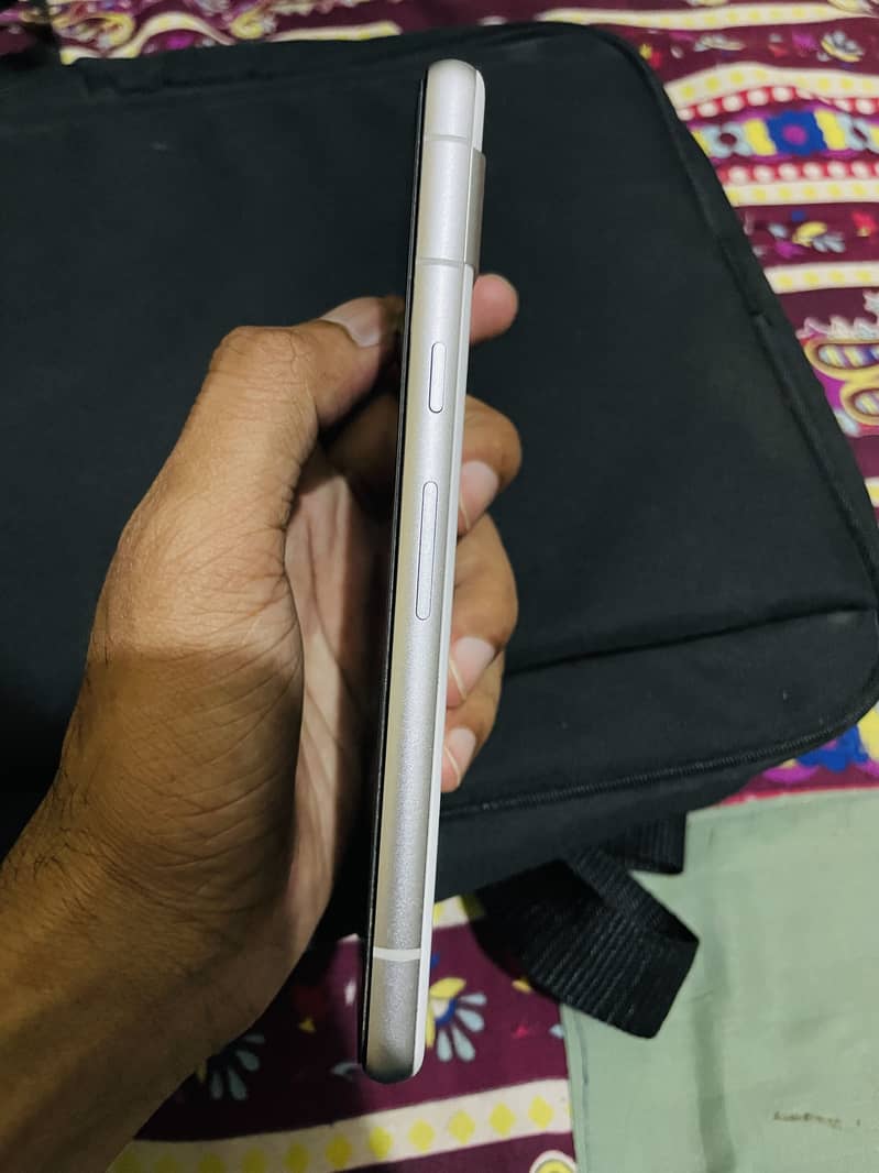 Google Pixel 7A 2