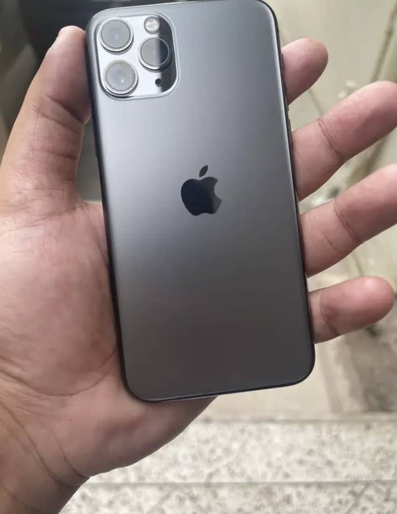 iPhone 11 Pro 1