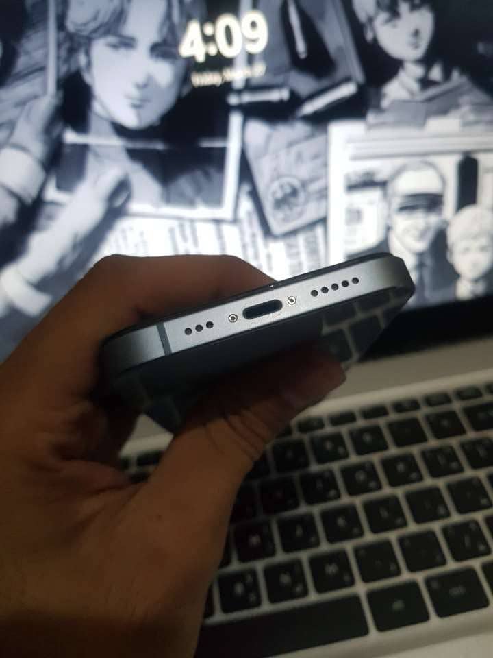Iphone 14 (256gb e-sim working) 1