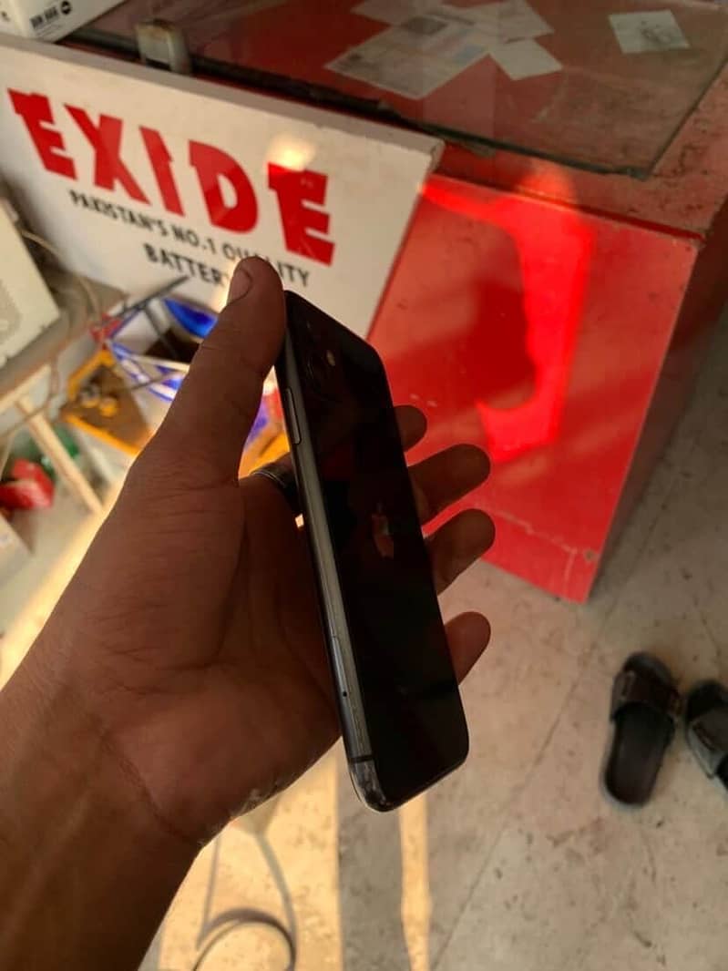 iPhone 11 1