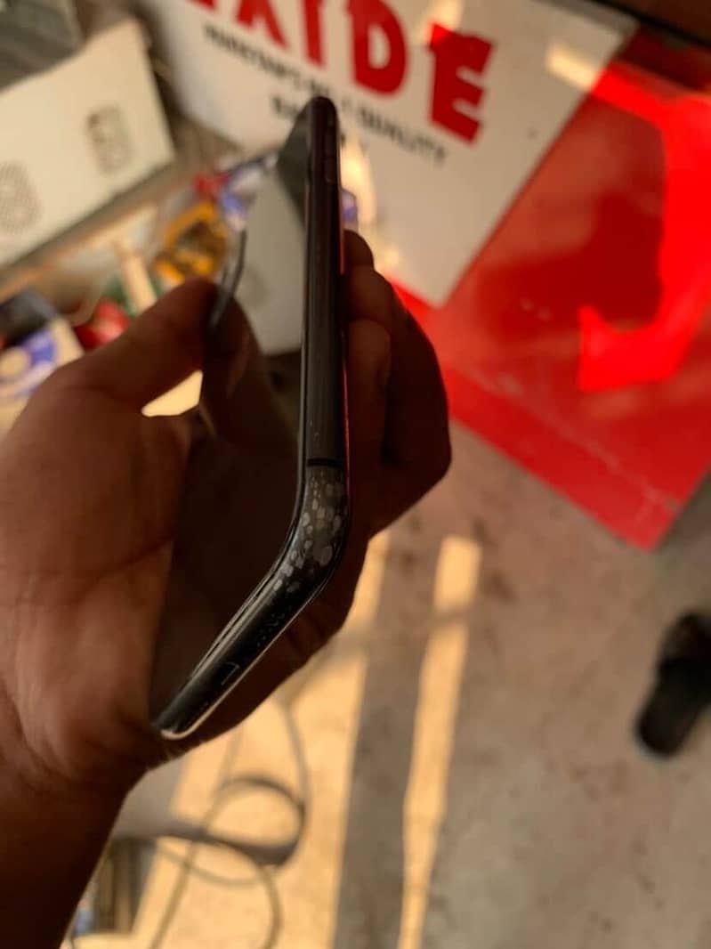 iPhone 11 8