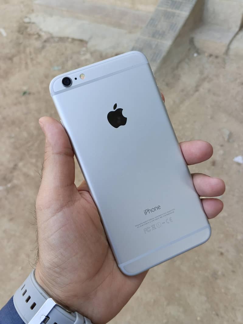 iphone 6 plus mint condition 0